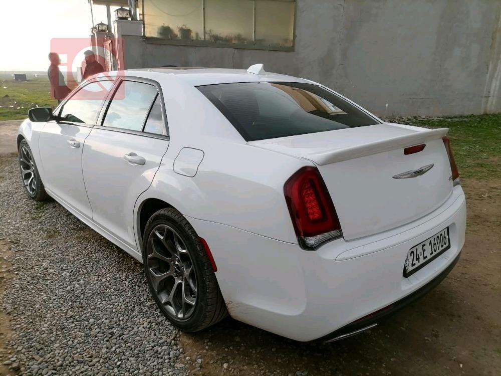 كرايسلر 300